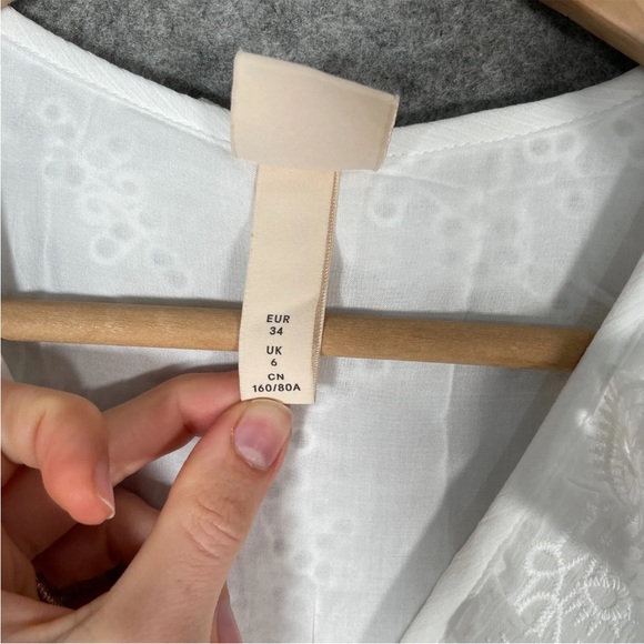 H&M Dress Size UK 6 Womens White Embroidered V Neck Ruffle Cross Front Lined - Picture 5 of 13